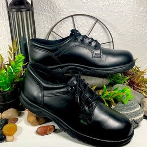 Magnum Women Non Slip Oil Resistant Lace Up Work Shoe Solid Black NWOT New Cond